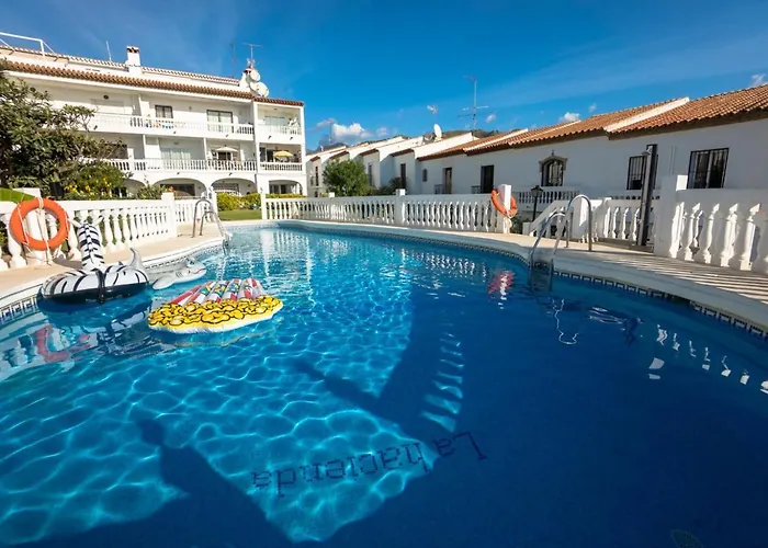 Hacienda 19 Menyber Апартаменты Нерха